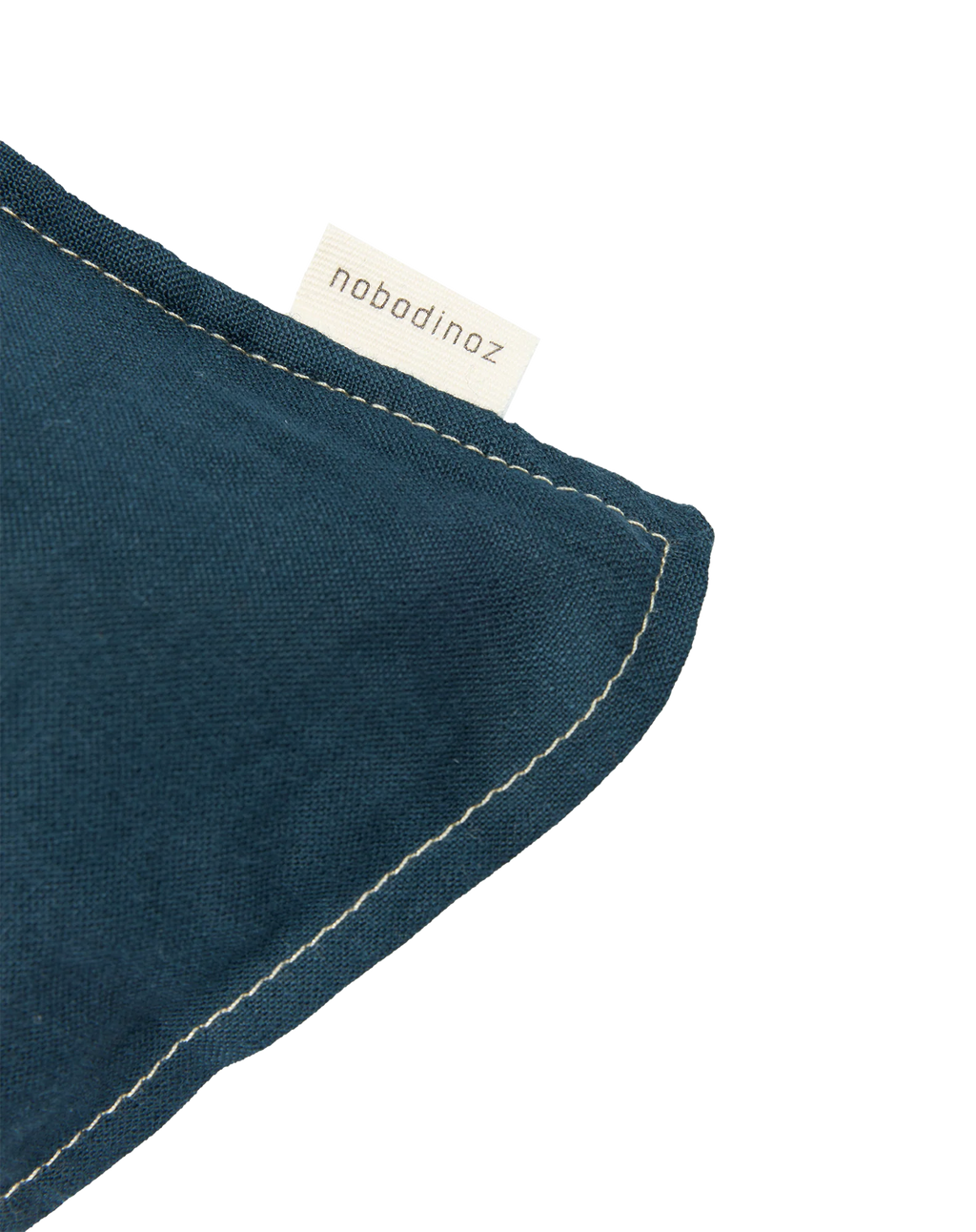 Nobodinoz 法國亞麻刺繡抱枕 深藍 細節與情境照