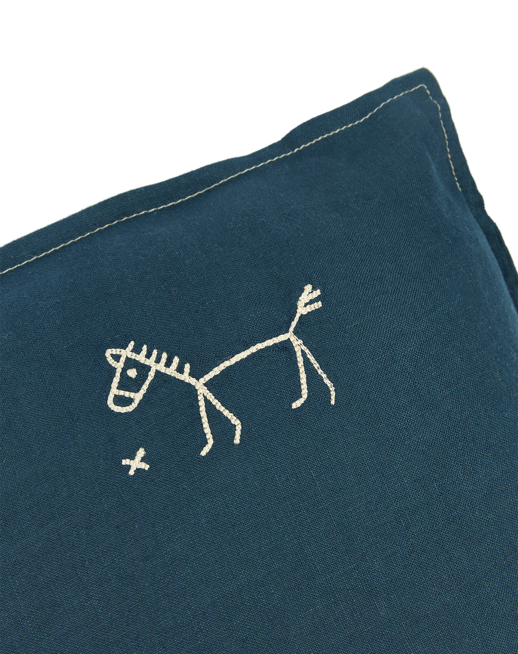 Nobodinoz 法國亞麻刺繡抱枕 深藍 細節與情境照