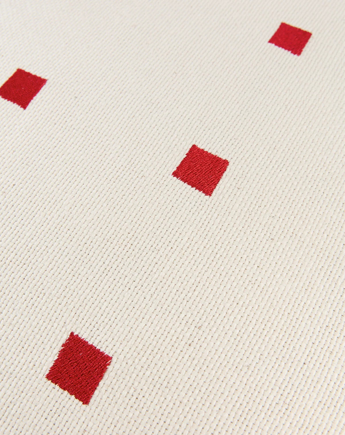 Nobodinoz 刺繡方形抱枕 紅色 細節與情境照